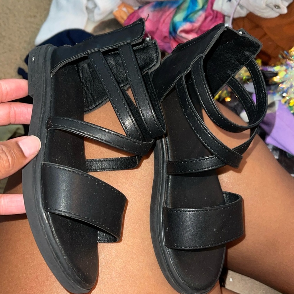 TD SANDALS